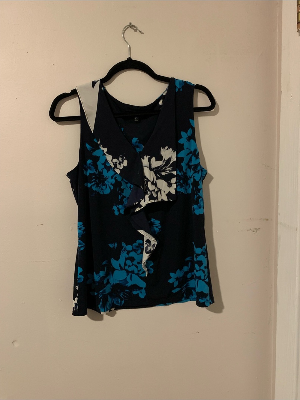 Ellen Tracy Black Floral Ruffle V-Neck Camisole - Blue/White